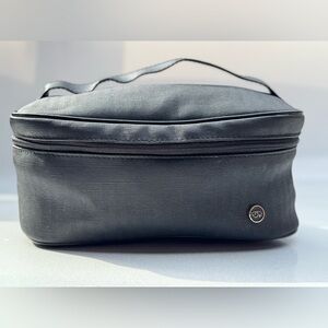 Vintage Oscar de la Renta Black Cosmetic Toiletry Travel Bag with Handle